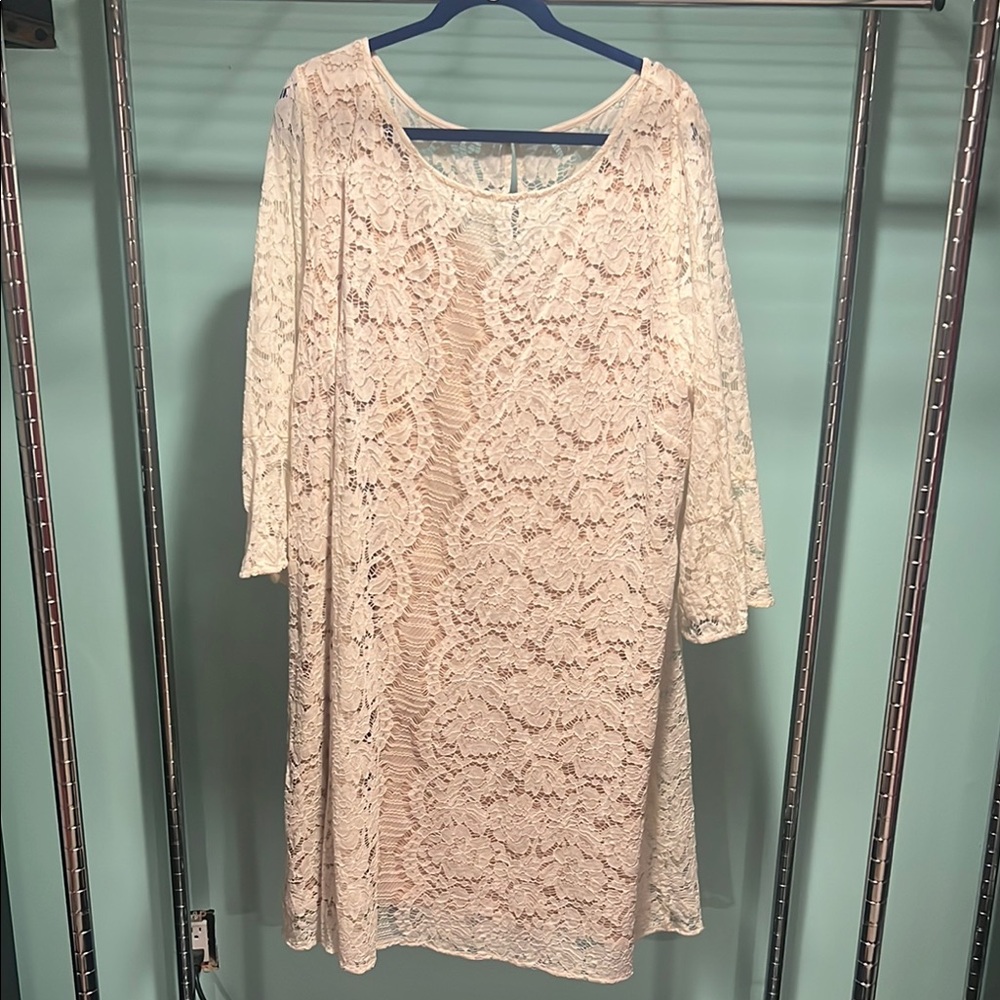 Elegant Cream Lace Dress